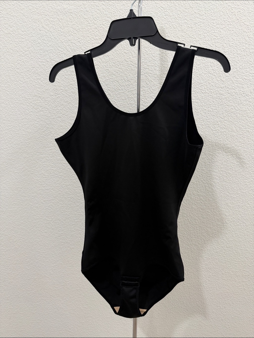🎉SALE!!! Classic Black Scoop Neck Bodysuit